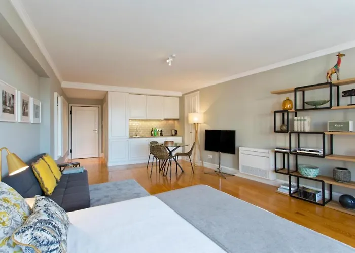 Historical Corner By Upperground